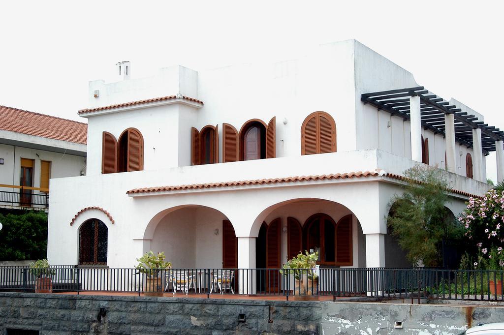 Villa Le Ancore Рипосто Номер фото