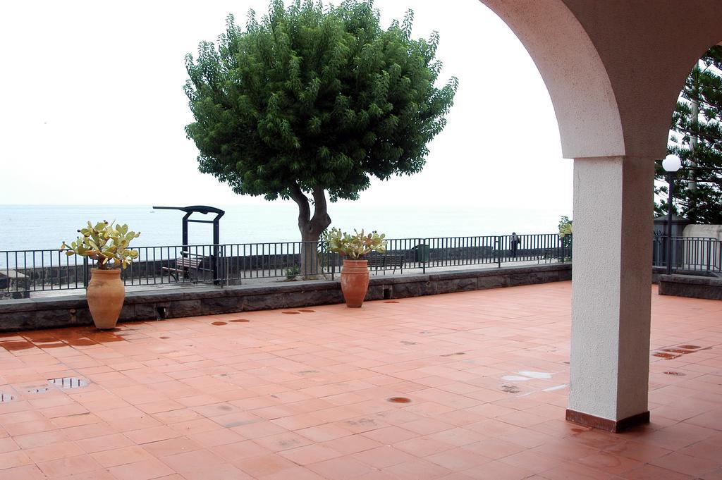 Villa Le Ancore Рипосто Номер фото
